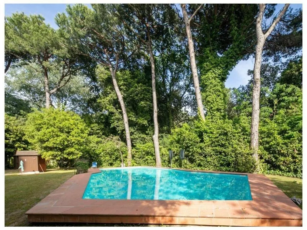 Holiday home Casina Simonetta Comfortable Holiday Residence Forte dei Marmi Italy