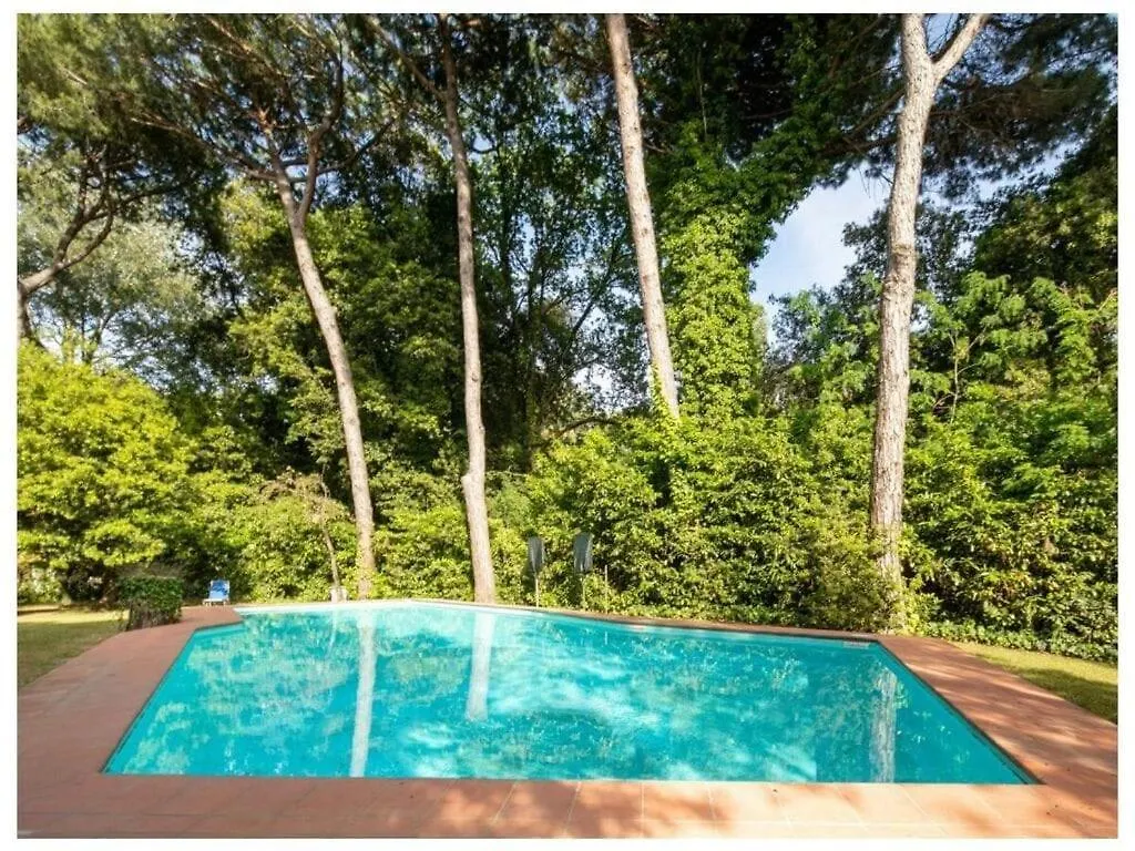 Casina Simonetta Comfortable Holiday Residence Forte dei Marmi Italy