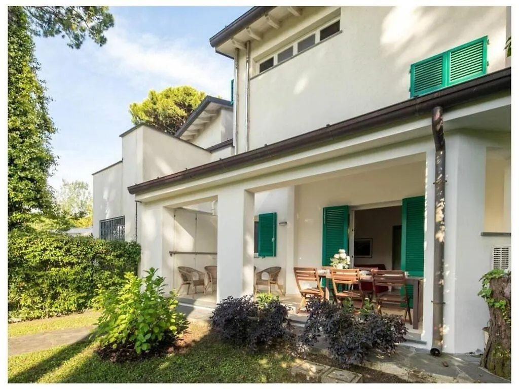 Holiday home Casina Simonetta Comfortable Holiday Residence Forte dei Marmi